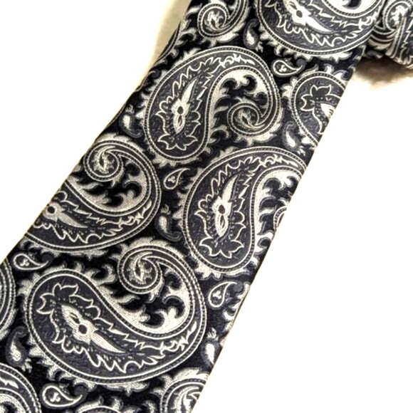 Vintage Men's Handmade Silk X-Long Black and Silver Paisley Print Tie - Picture 6 of 12